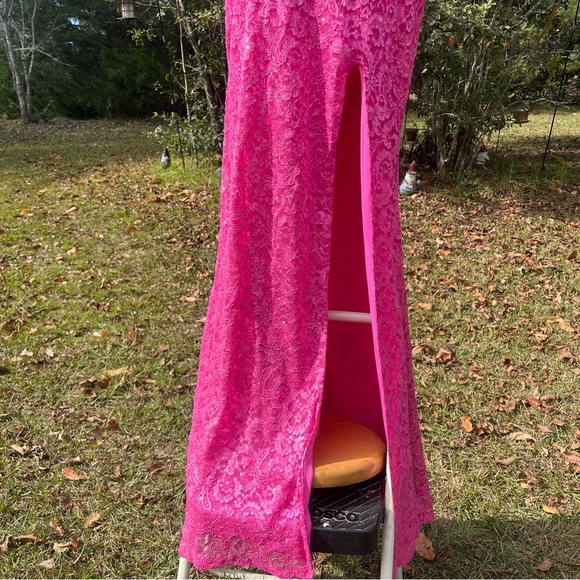 NWT City Studios Fuchsia Sequined Gown Size 11 Juniors - Picture 6 of 15